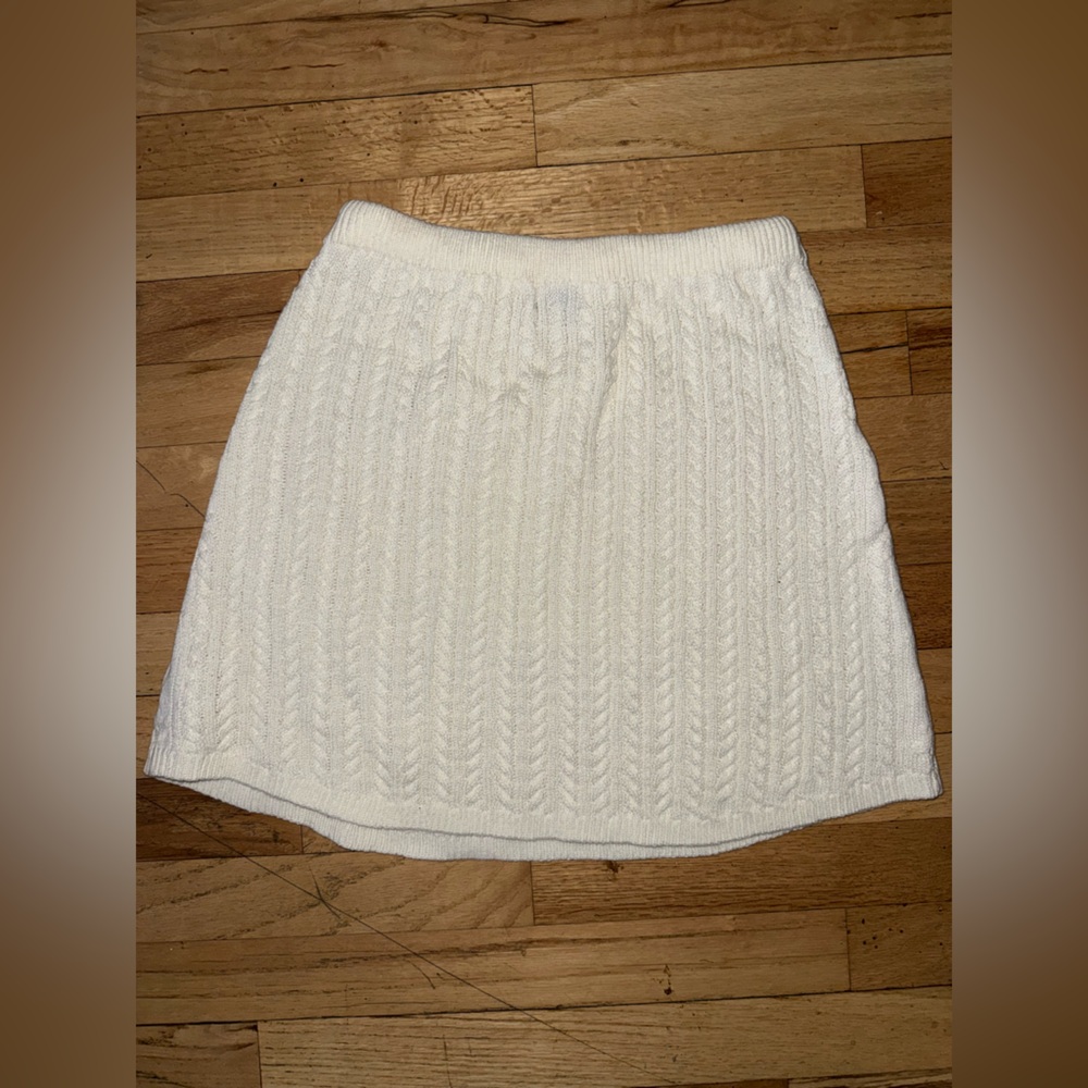 Kit + Sk Cream Cable Knit Sweater